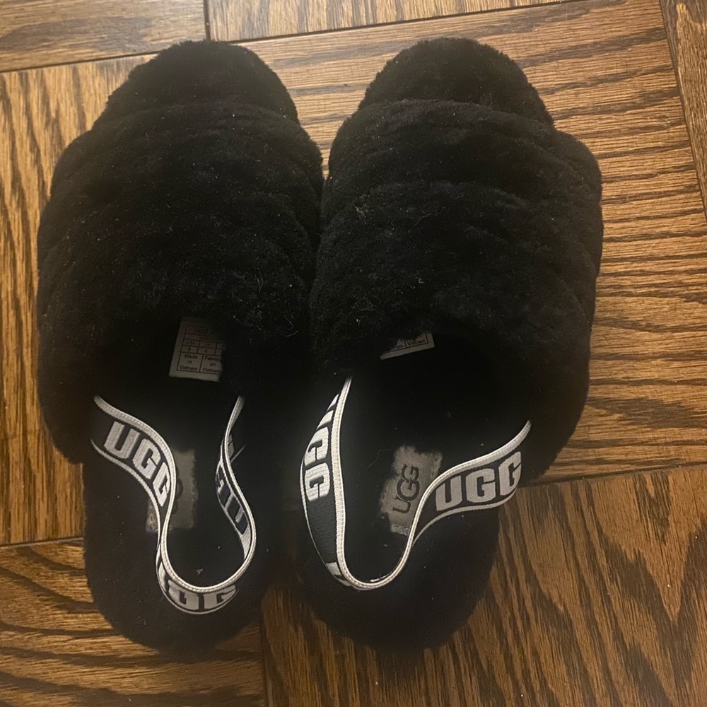 Black Ugg Slippers